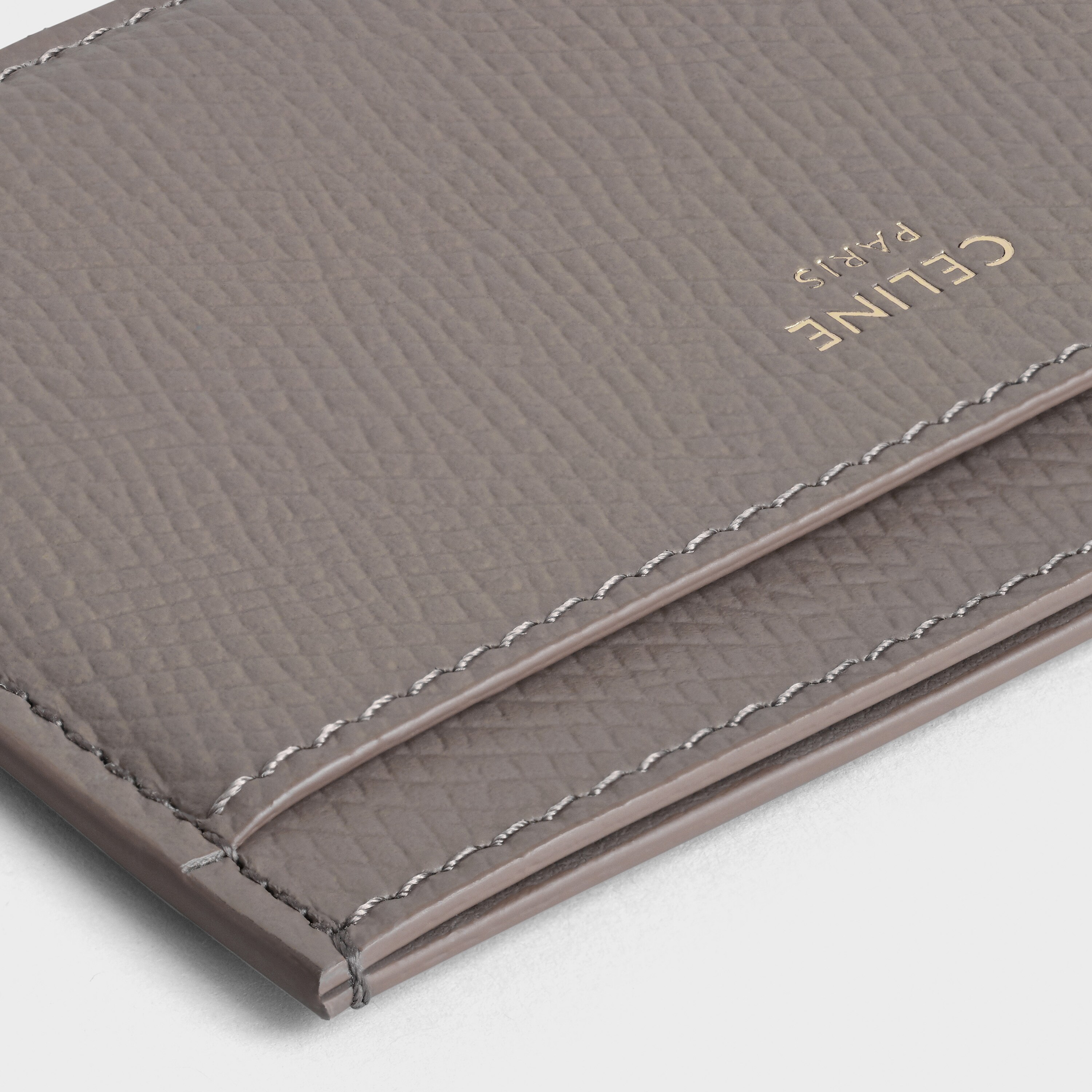 CARD HOLDER IN GRAINED CALFSKIN - PEBBLE