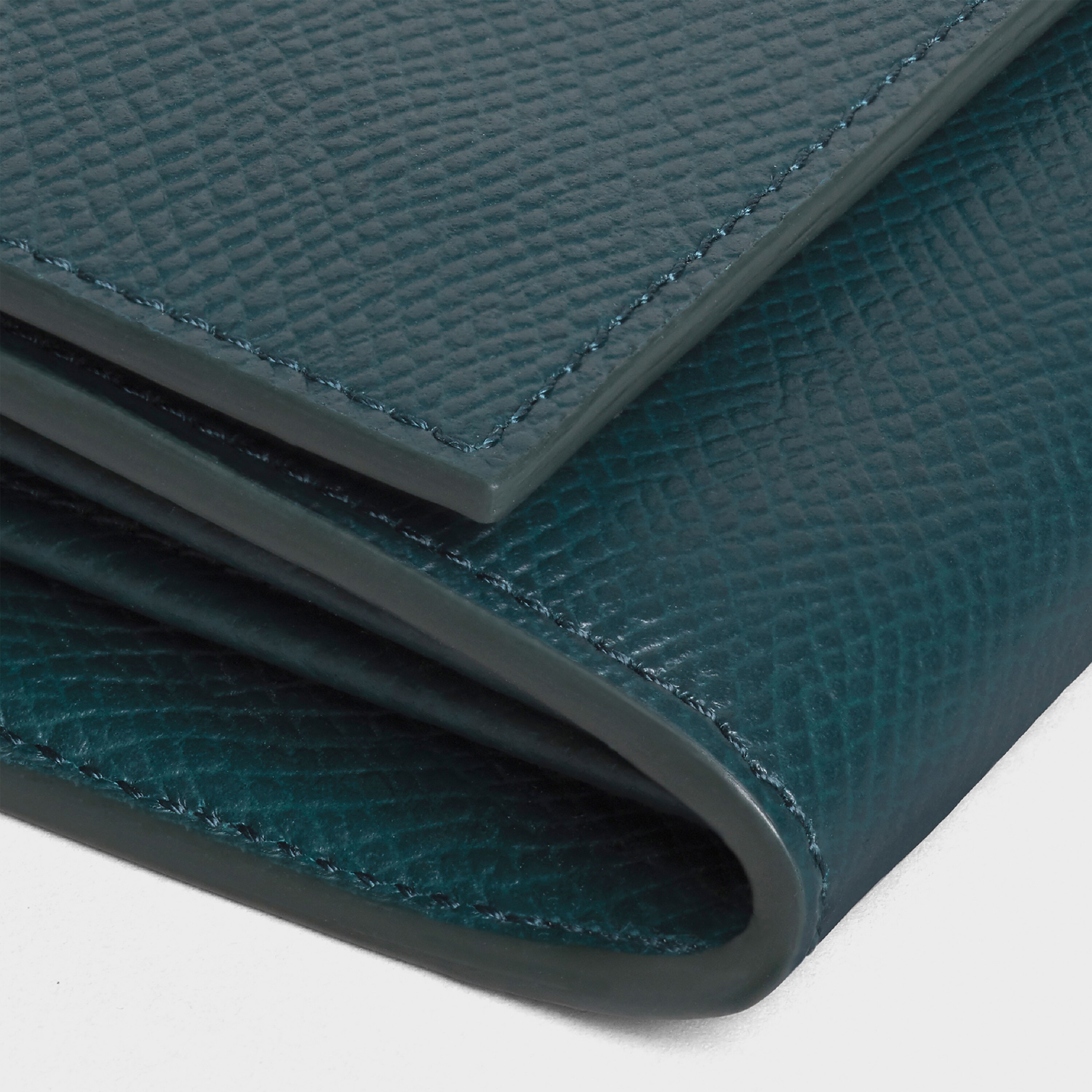 Large flap wallet in Grained calfskin CELINE Official site