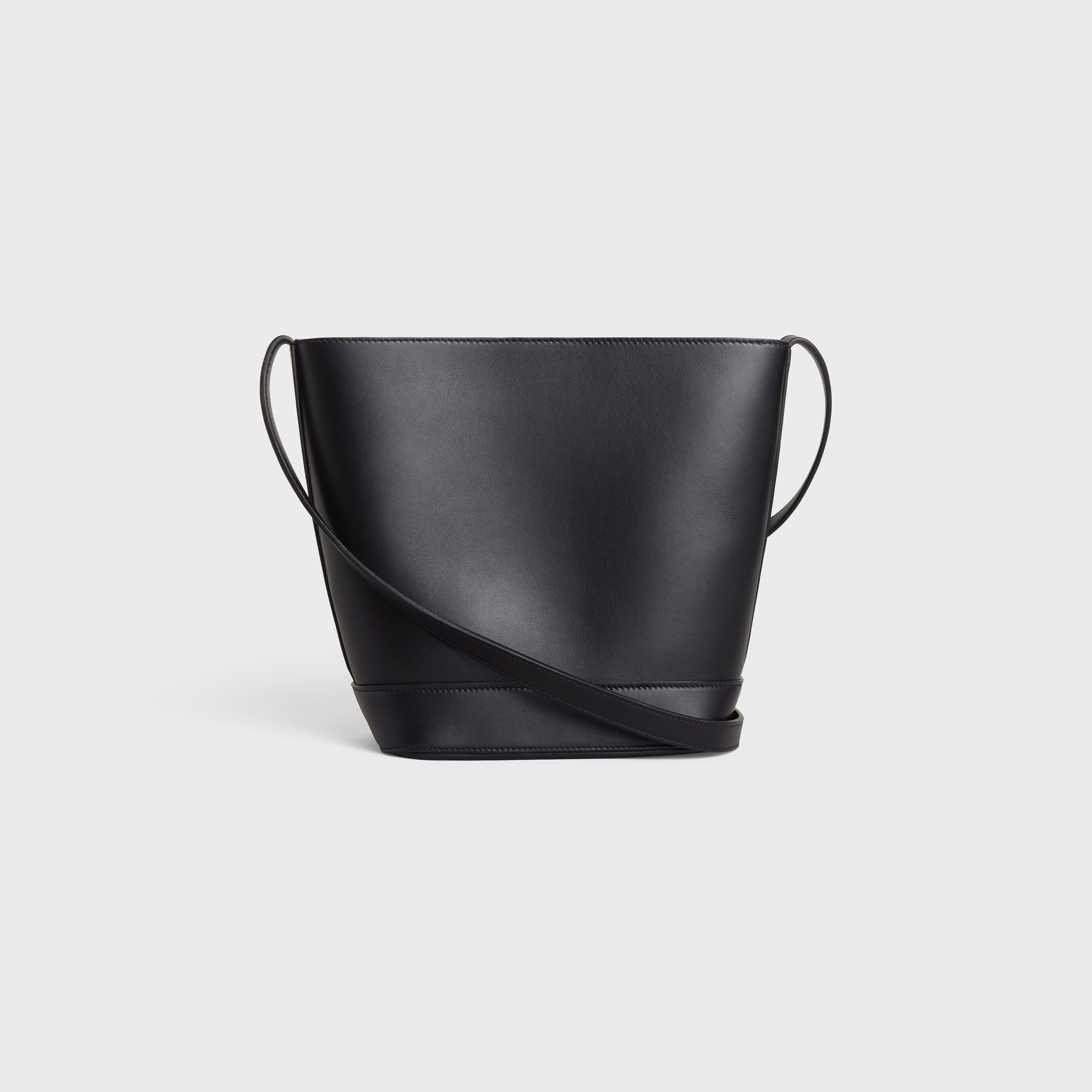 SMALL BUCKET CUIR TRIOMPHE IN SMOOTH CALFSKIN - BLACK