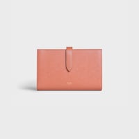 Cartera grande de piel de becerro con textura granulada y correa - Terracota - 390 RUE SAINT-HONORE - 1 | CELINE
