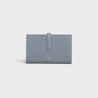 Cartera grande de piel de becerro con textura granulada y correa - Gris Medio - 390 RUE SAINT-HONORE - 1 | CELINE