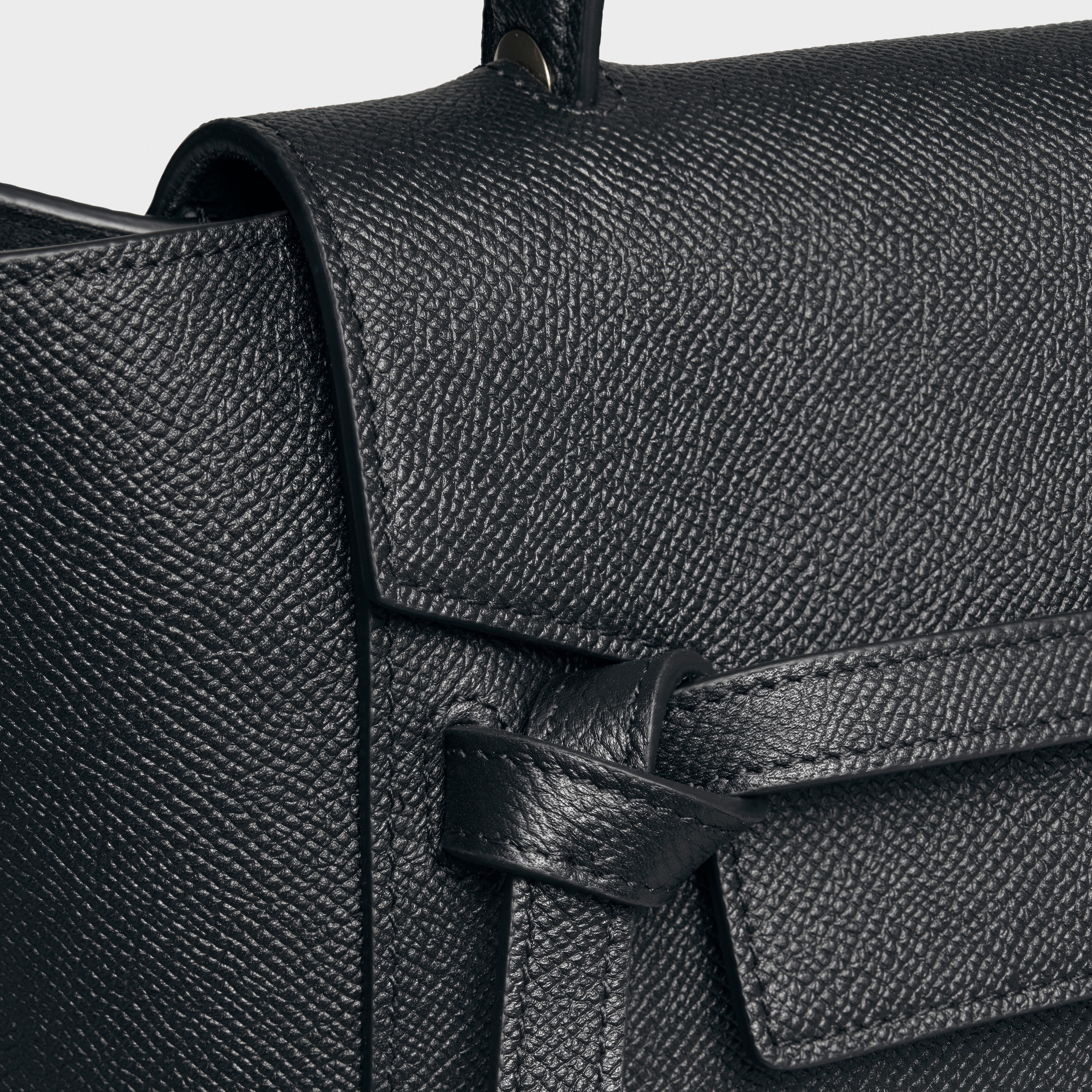 Sac Belt Micro Mod?�le en veau grain?� | CELINE Site Officiel