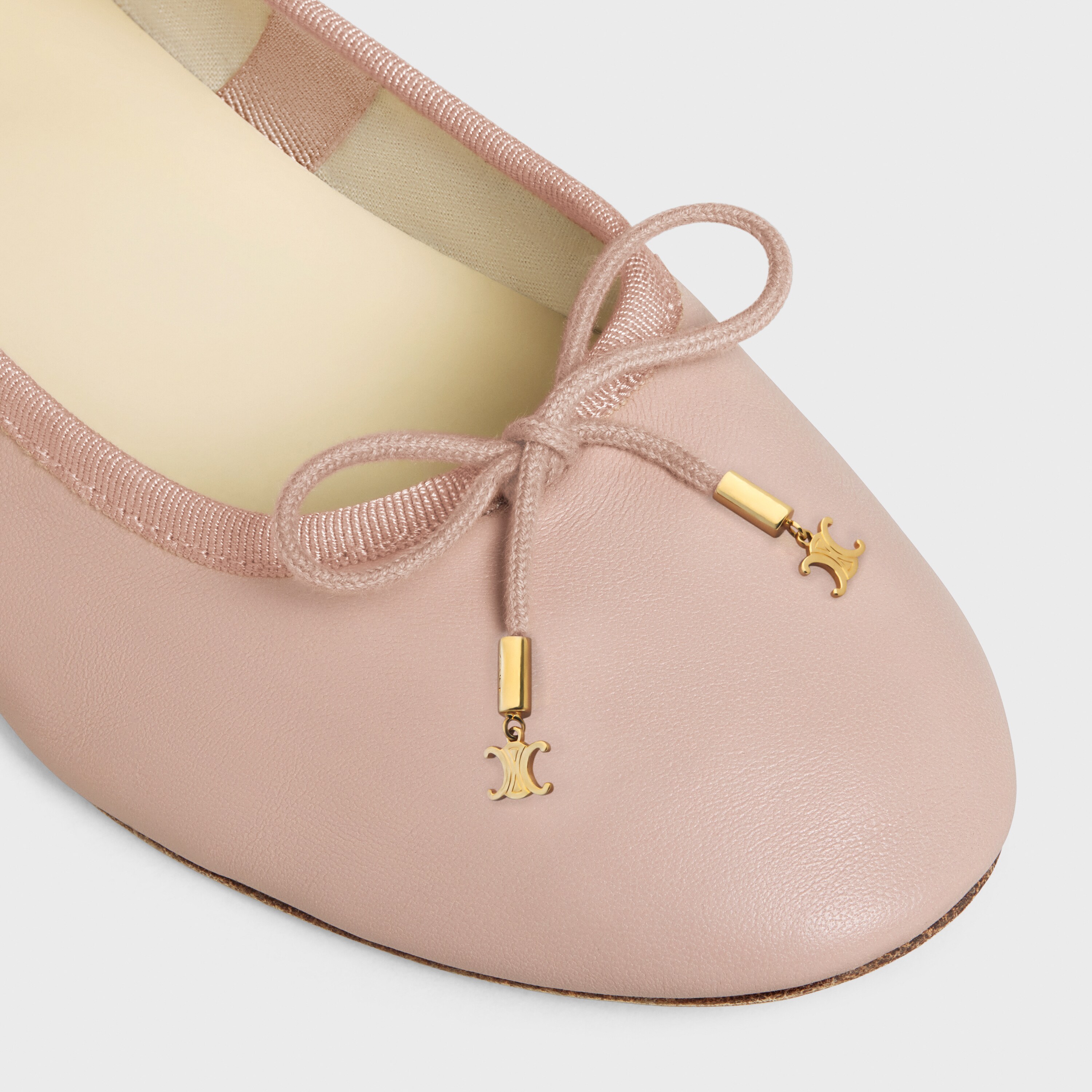 Les Ballerines Celine Ballerinas mit Schnürsenkeln aus Lammleder -  Vintage-Rosa | CELINE