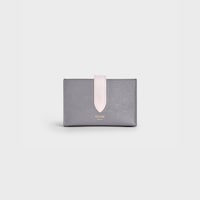 Tarjetero estilo acordeón de piel de becerro con textura granulada bicolor - Guijarro/rosa pálido - 390 RUE SAINT-HONORE - 1 | CELINE