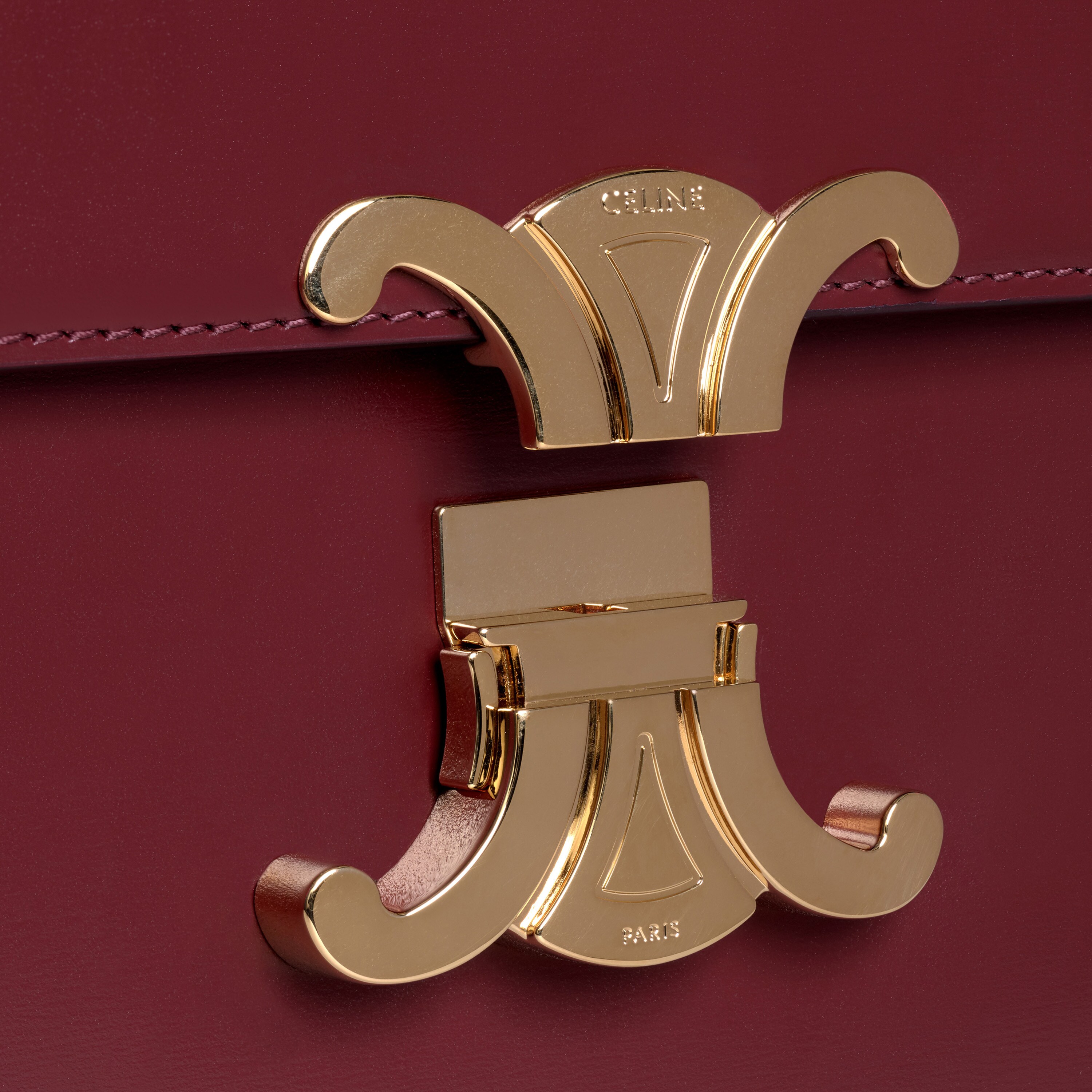 triomphe shoulder bag in shiny calfskin