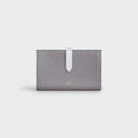 Cartera grande con correa de piel de becerro con textura granulada bicolor - Guijarro/rosa pálido - 390 RUE SAINT-HONORE - 1 | CELINE