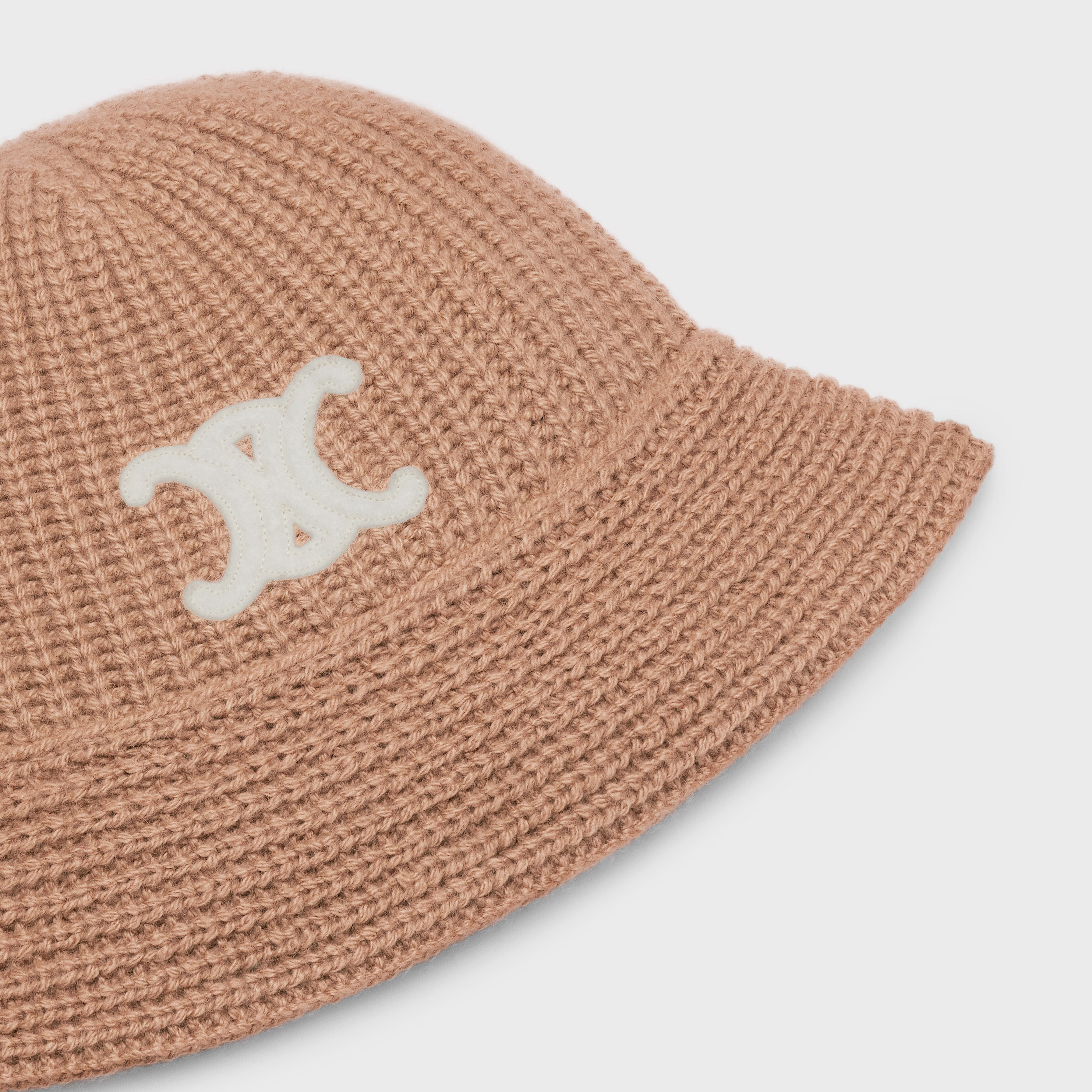 CLOCHE BUCKET HAT IN SEAMLESS CASHMERE 