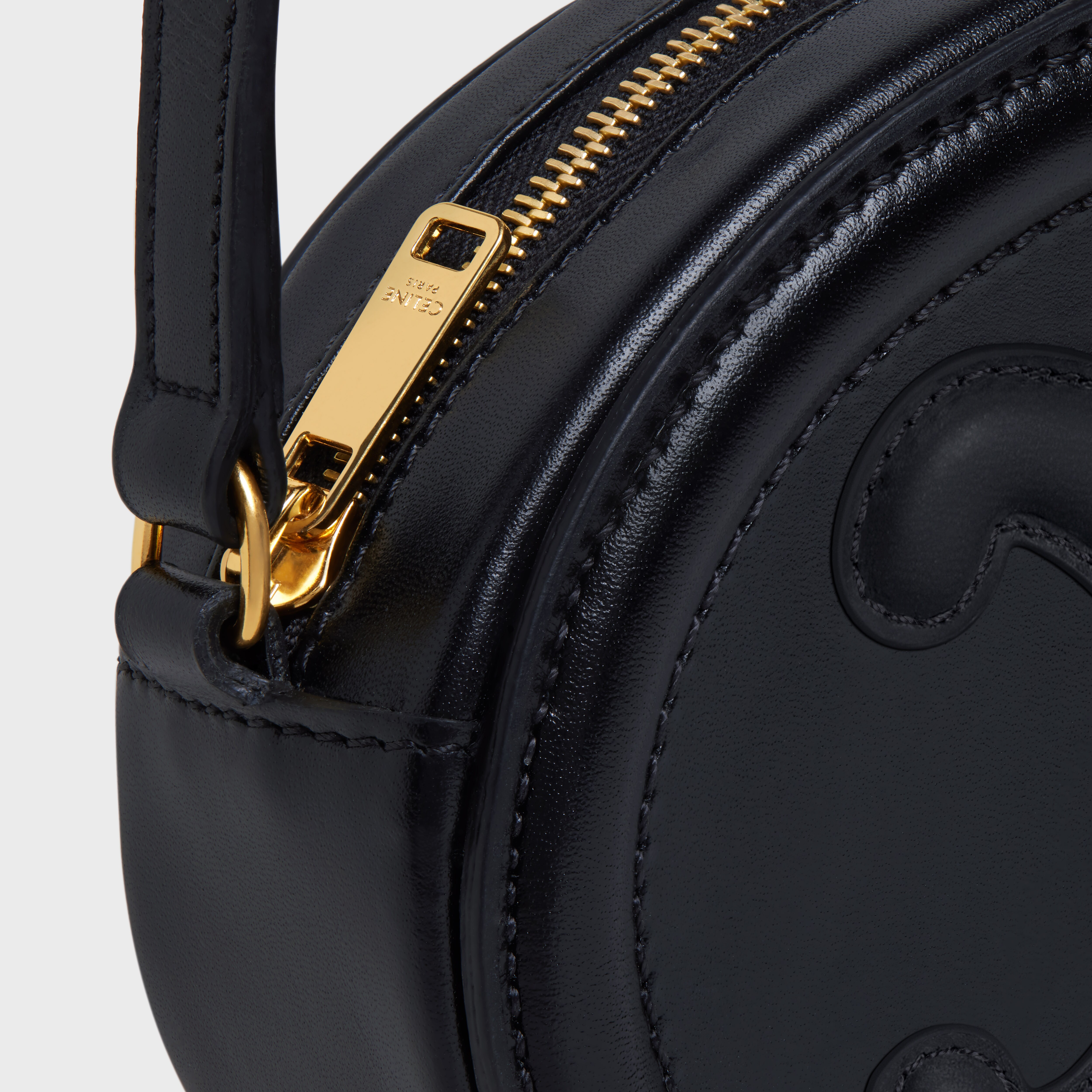 OVAL BAG CUIR TRIOMPHE in SMOOTH CALFSKIN