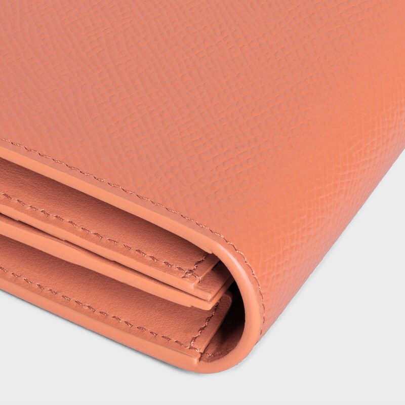 Large strap wallet in Grained calfskin | CELINE