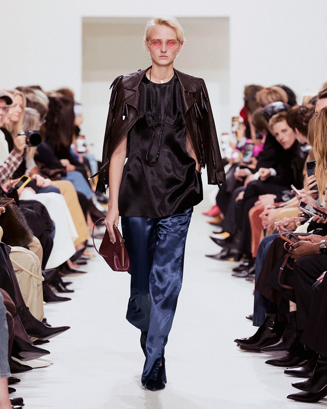 RUNWAY LOOKS - 30