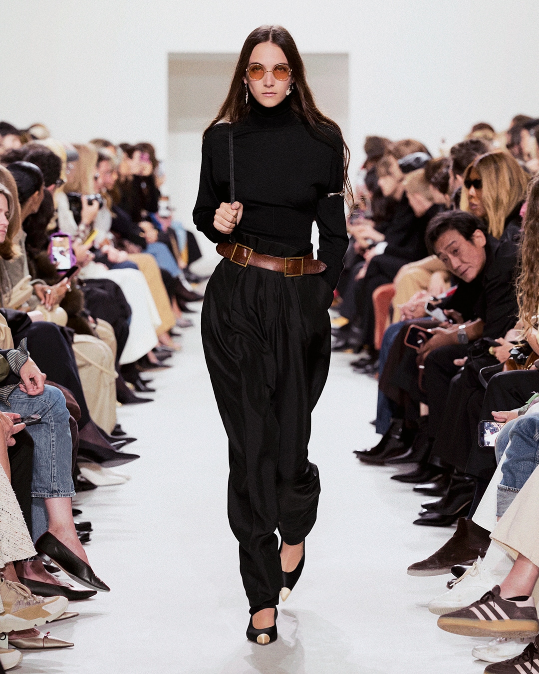 LOOK27