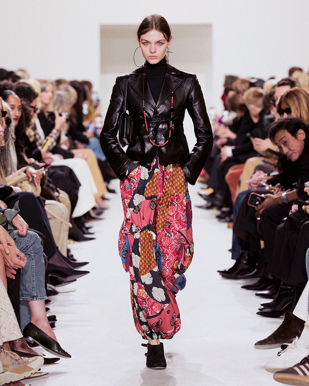 LOOK32
