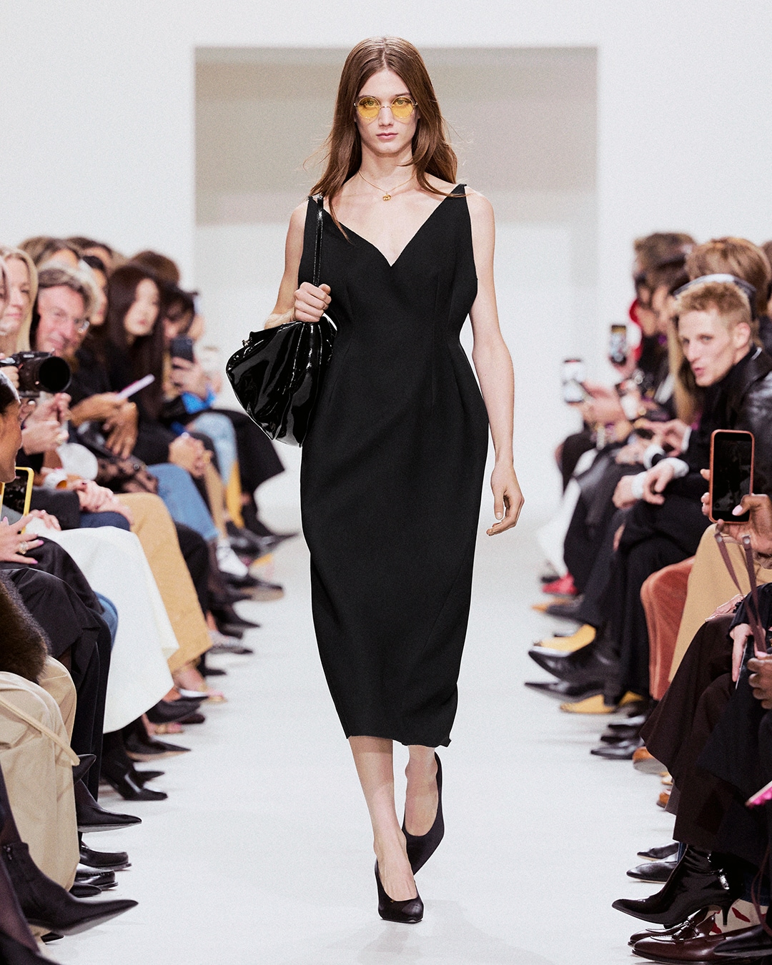 RUNWAY LOOKS - 10